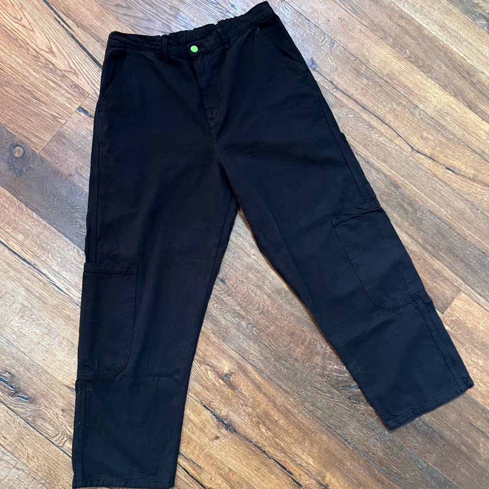 Women's Black Wide-Leg Cargo Pants with Utility Pockets